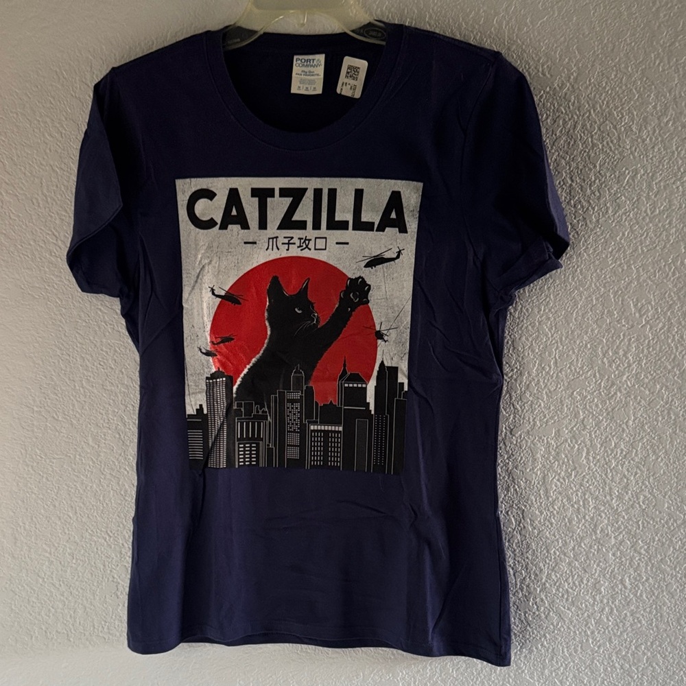 Catzilla Graphic T-Shirt, Size Medium.